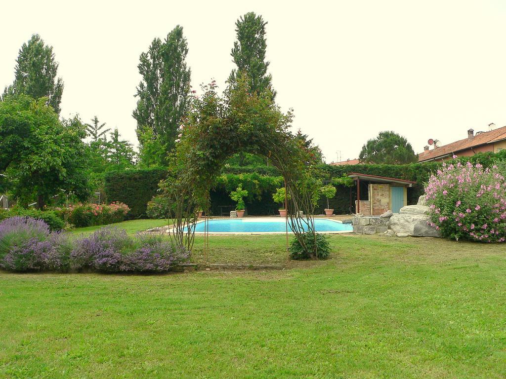 Agriturismo Borgo San Francesco Базильо Экстерьер фото