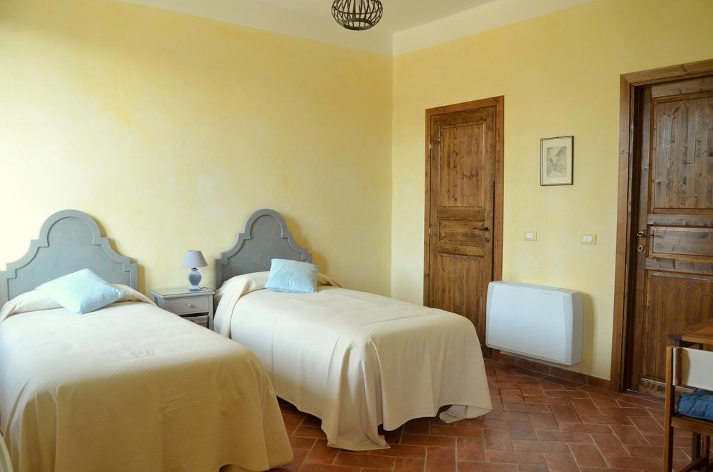 Agriturismo Borgo San Francesco Базильо Экстерьер фото