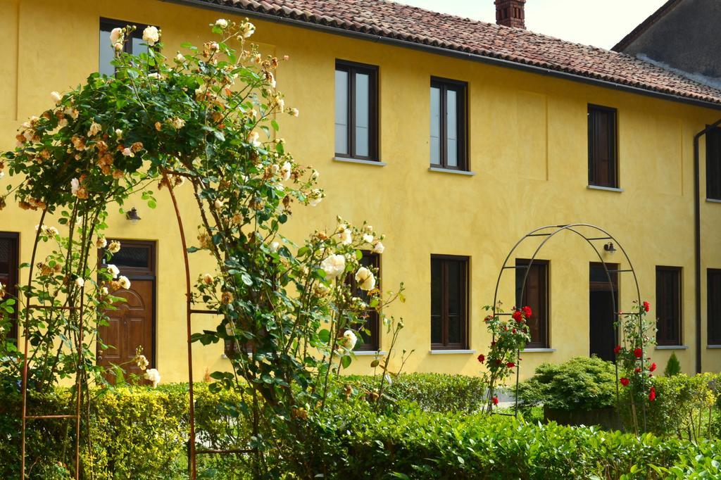 Agriturismo Borgo San Francesco Базильо Экстерьер фото