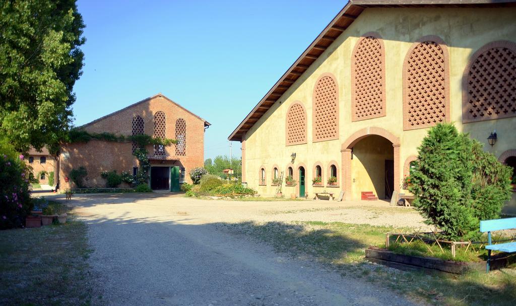 Agriturismo Borgo San Francesco Базильо Экстерьер фото