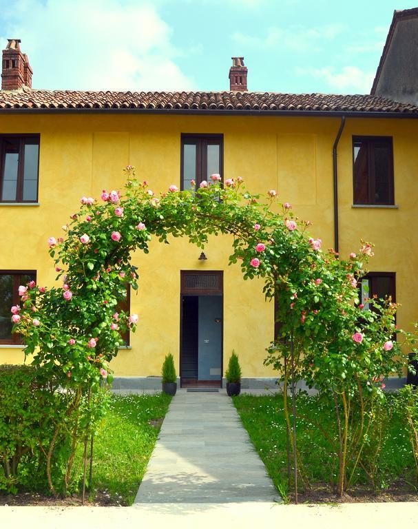 Agriturismo Borgo San Francesco Базильо Экстерьер фото
